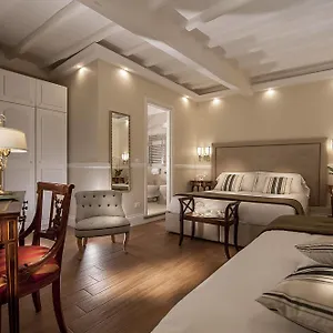 La Residenza Del Sole Al Pantheon Bed & Breakfast